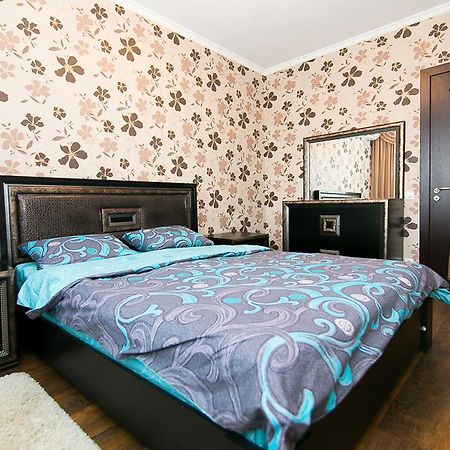 Vip Apartment On Ilinska سومي المظهر الخارجي الصورة
